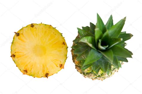 Pineapple Cut In Half — Stock Photo © Ambrophoto 4996118