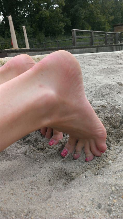 Footie Licious Im Really Missing The Sun I Want To Feel Sand Between My Toes