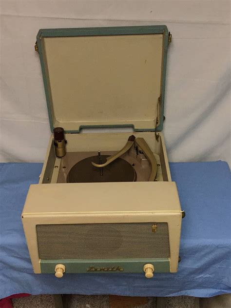 Vintage Zenith Portable Record Player Radio Model Z550 Turquoise Blue