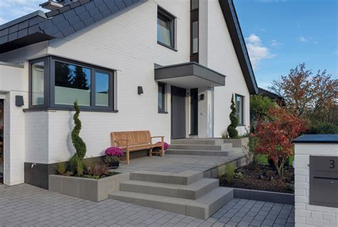Außentreppe Und Hauseingang — Gestaltungsideen Von Rinn Beton