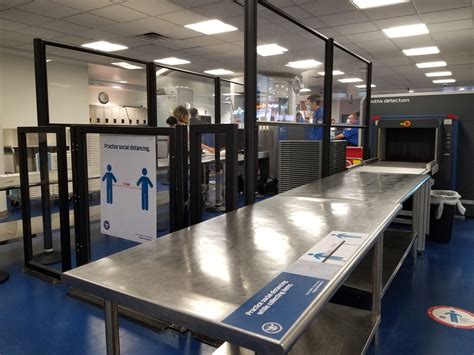 Acrylic Barriers Installed At Charlotte Douglas International Airport Tsa Security Checkpoints