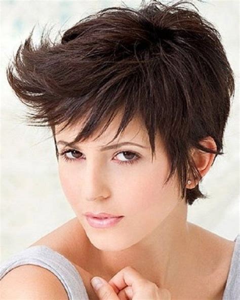 25 Short Hair Trends For Round Faces Chosen For 2022 Frisur Langes