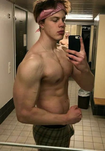 Shirtless Male Muscular Gym Jock Fitness Flexing Hunk Beefcake Photo