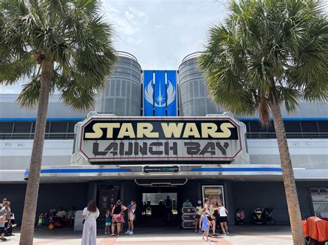 Photos Star Wars Launch Bay Meet And Greets Soft Open At Disneys