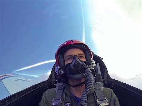 How It Feels Riding In An F 16 Fighter Jet Business Insider India