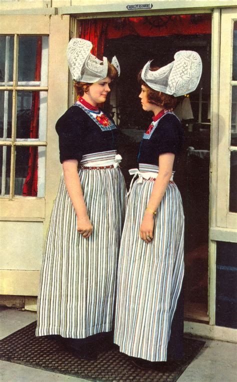 Folkcostumeandembroidery Costume Of Volendam North Holland The Netherlands