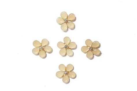 Beige Flower Shape Kundan Buttons Cloth Button Button Fasteners