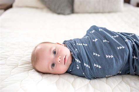 Is Swaddling Safe What The Experts Say About Baby Wrapping Newfolks