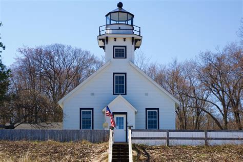 8 Michigan Lighthouses You Can Spend The Night In Laptrinhx News