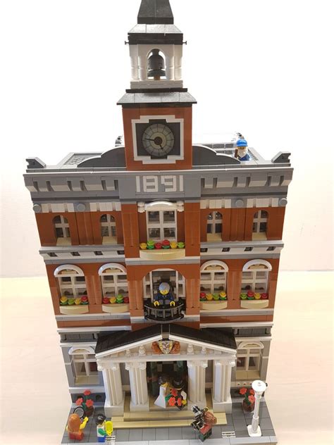 Usedpo Set ⇒ Lego 10224 Creator Expert Town Hall From Mitja Bokan
