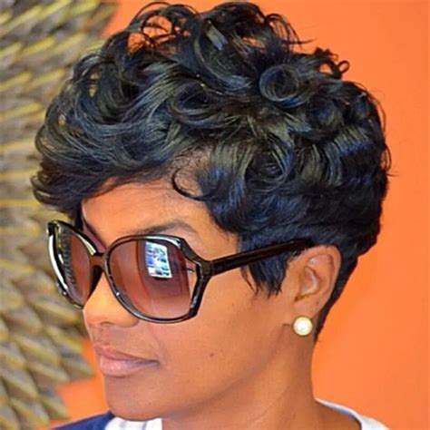 黒人女性のための自然な巻き毛のかつら ブログの脳