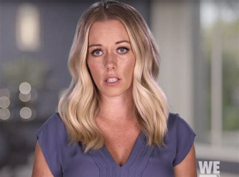 Kendra Says Shes Divorced Her Mom And Brother E News