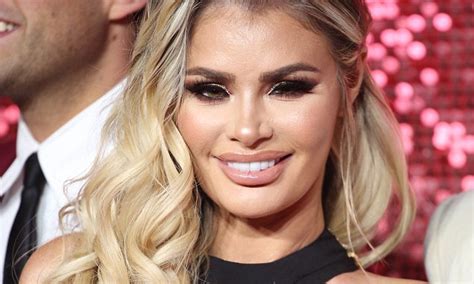 Towies Chloe Sims Puts On An Eye Popping At Itv Gala Daily Mail Online