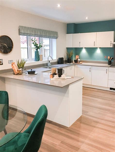 Contemporary And Modern New Build Open Plan Kitchendiner With White