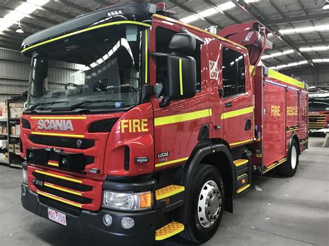 New Bell Fire Engine Rolls Out For Cfa Australian Manufacturing Forum