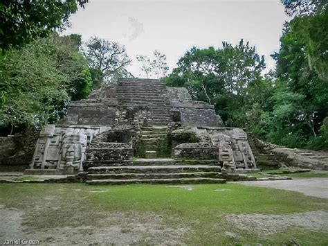 Lamanai Mayan Ruins In Belize The Perfect Shore Excursion