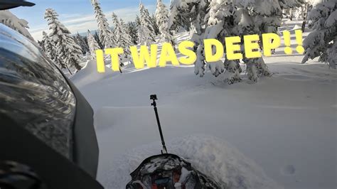 Deep Powder Snowmobiling On Snoqualmie Pass Washington Youtube
