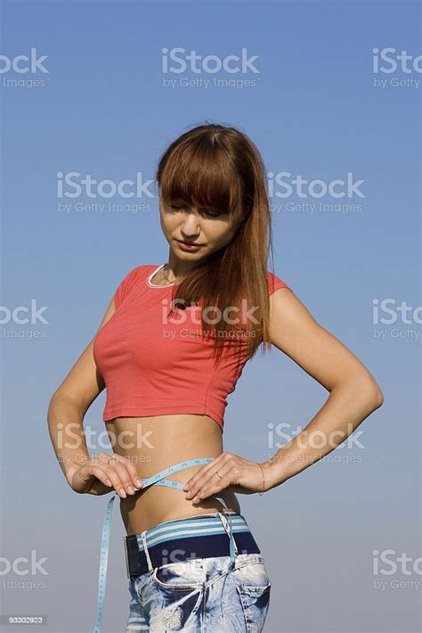 여자 신체 사이즈 측정 가냘픈에 대한 스톡 사진 및 기타 이미지 가냘픈 건강한 생활방식 경관 Istock