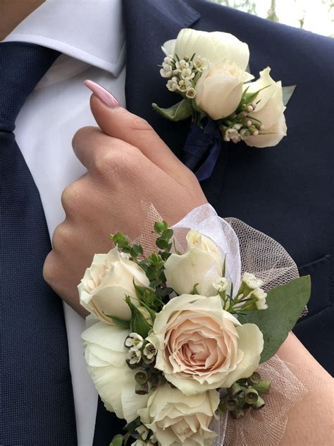 Prom Corsage And Boutonnière 2018 Décoration Florale Mariage Bouquet