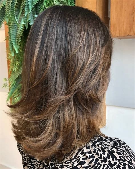 50 Best Medium Length Layered Haircuts In 2020 Hair Adviser