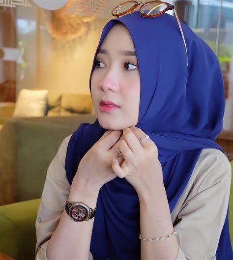 Koleksi Foto Cewek Jilbab Aceh Manis Tante Ara