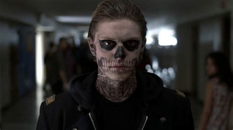 Evan peters web is a unofficial fansite made by fans for share the latest images, videos and news of evan peters, so we have no contact with evan or someone in his environment. 10 Things You Didn't Know About American Horror Story's ...