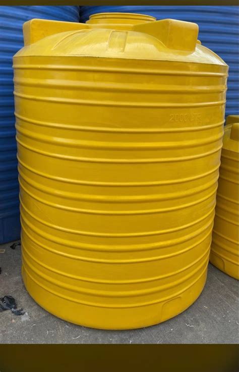 Three Four Round Sintex Plastic Tank Storage Capacity 500 1000 L