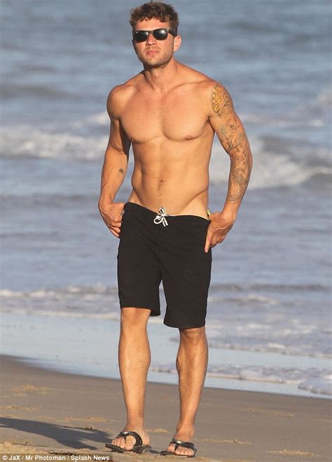Shirtless Ryan Phillippe Enjoys Day On Malibu Beach With Girlfriend