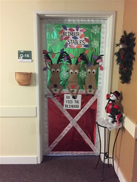 Christmas Reindeer Stable Door Decoration Diy Diy Christmas Door