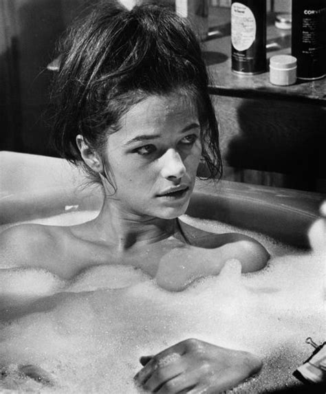 35 Celebrity Bath Tub Moments Iconic Photographs Of Celebs In The Bath