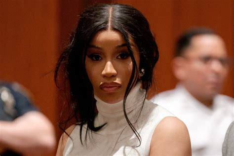 Cardi Bs Boots Mocked Ahead Of Community Service—camel Toe Shoes