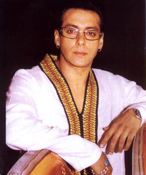 Your most wanted bhai'' hit the screens overseas on thursday. Bollywood Actor Salman Khan New Stills | Latest Fashion ...