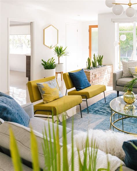 Une maison au design fifties à Palm Springs | Living room decor