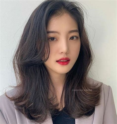 The Hottest Long Side Korean Bangs In 2019 Top Beauty Lifestyles Korean Long Hair Korean