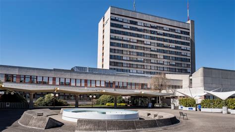 Kantonsspital Baselland Kantonsspital Wehrt Sich Gegen Regierungen