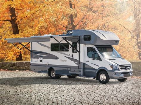 The 11 Best Small Class C Rvs Of 2021 For Living And Traveling Small