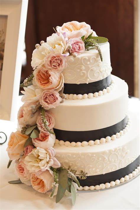 Navy And Peach Wedding Cake Garden Wedding Cake Wedding Cake Peach