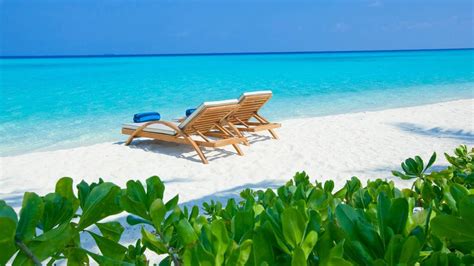 Secluded White S Beach Maldives Hd Desktop Wallpaper Widescreen