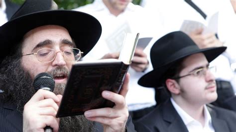 In Pictures Israeli Jews On Bulgaria Pilgrimage Bbc News