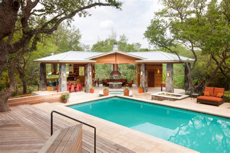 Outdoor Living Paradise Contemporary Pool Austin