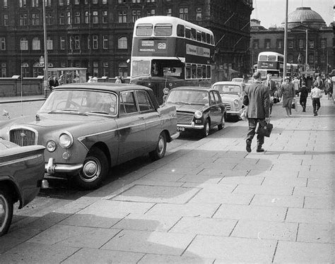 Buses and Parking on North Bridge, Edinburgh. A bit before my time, I