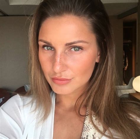 Sam Faiers Has Denied Using A Filter On Her Latest And Totally Gorgeous Instagram Selfie