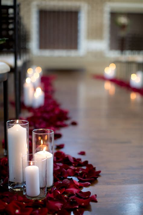Rose Petal Aisle Runner Photo By Amy Lashelle Photography