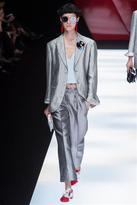 Giorgio Armani Spring 2018 Ready To Wear Fashion Show Collection Tomboy