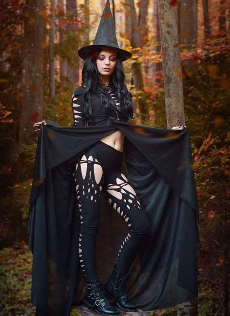 Pin By John Leishman On Witches Goth Gothic Girls Gothic Beauty