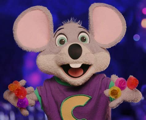 Chuck E Cheese Restaurants To Retire Iconic Animatronic Bands Nbc The Best Porn Website