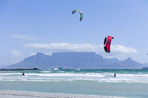 Kite Surfing On Bloubergstrand Cape Town South Africa Pure Vacations