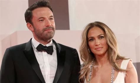 Jennifer Lopez And Ben Affleck Share Steamy Kiss As They Make Red