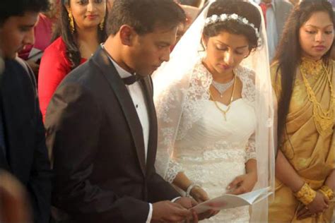 Wedding Of Actress Meera Jasmine And The Linked Controversy Indian