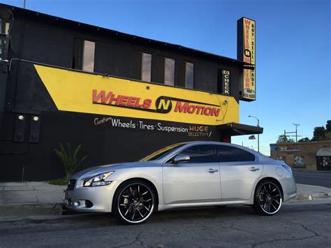 2014 Nissan Maxima On 22 Lexani Wheels Style R12 With Black And